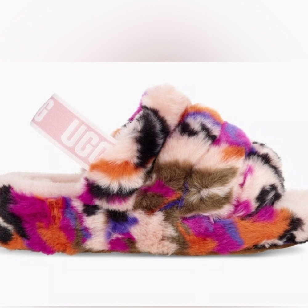 UGG Women's Multicolor Fluffy Slippers size 9